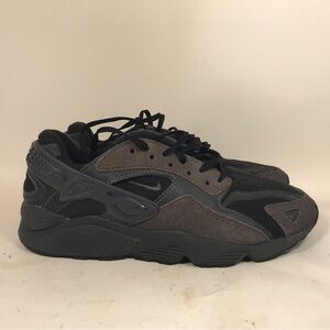 Mens NIKE AIR HUARACHE RUNNER Black/Medium Ash/Anthracite DZ3306-002 Size 8.5
